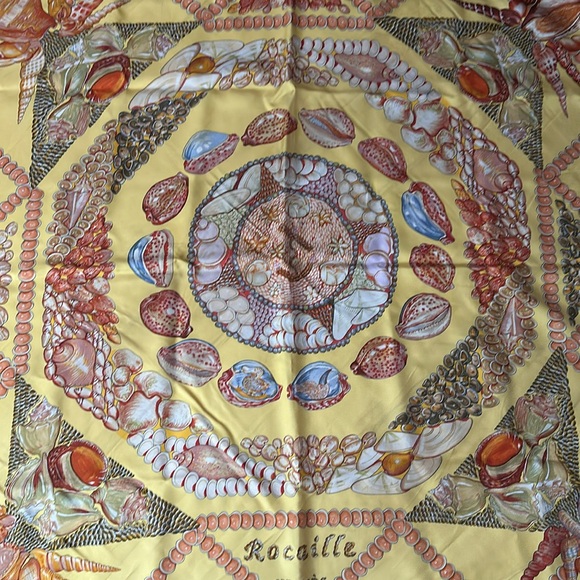 Authentic Hermes Rocaille Carre90 Silk 100 Seashell Scarf/ Shawl in Yellow - Picture 13 of 14